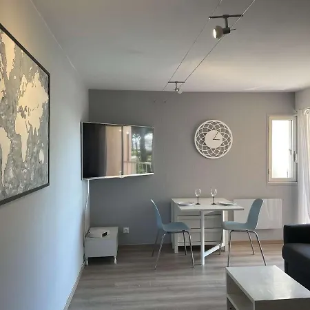 Cosy, 2 Pers, Proche Port, Plages Et Centre, Cap D'agde - Fr-1-249-365 *