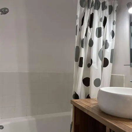 Cosy, 2 Pers, Proche Port, Plages Et Centre, Cap D'agde - Fr-1-249-365